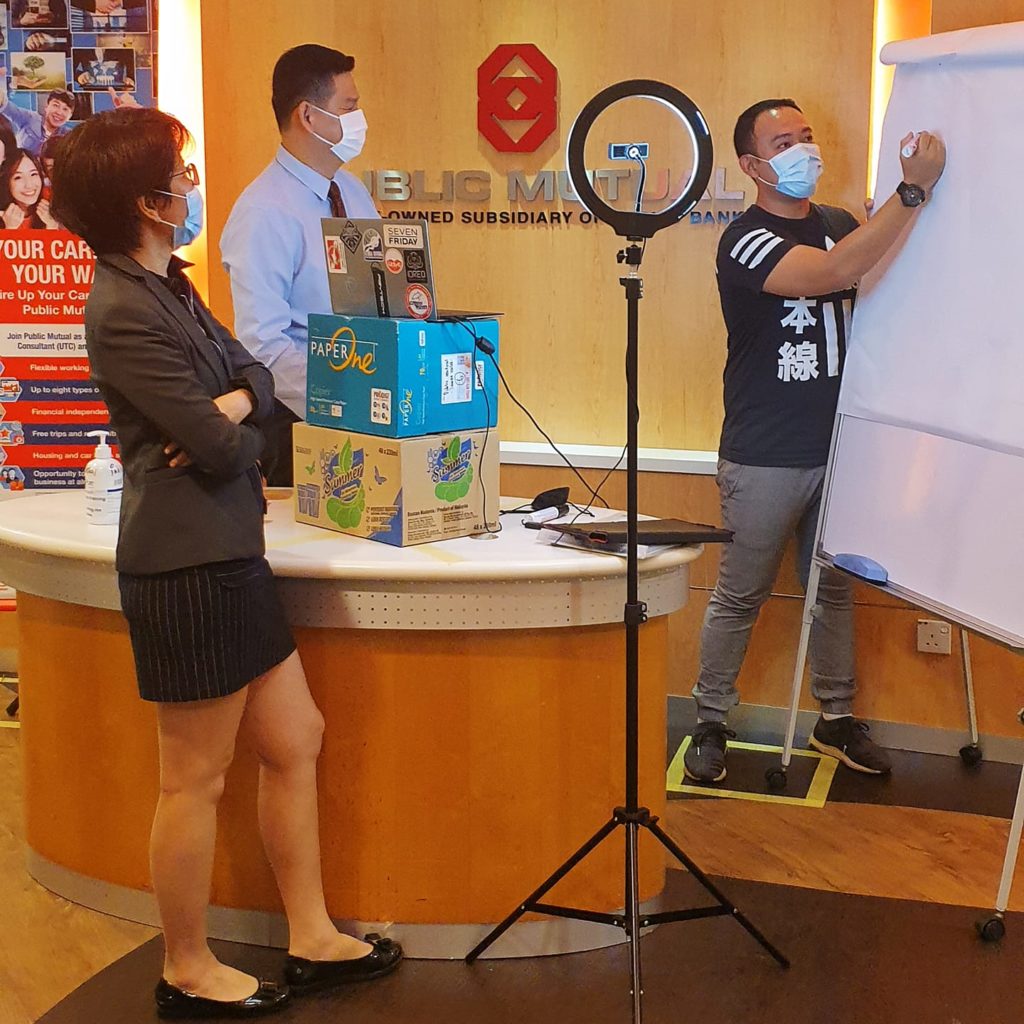 理財老司機老蕭受邀向大眾信託基金顧問線上分享斜槓職涯心得與個人發展策略