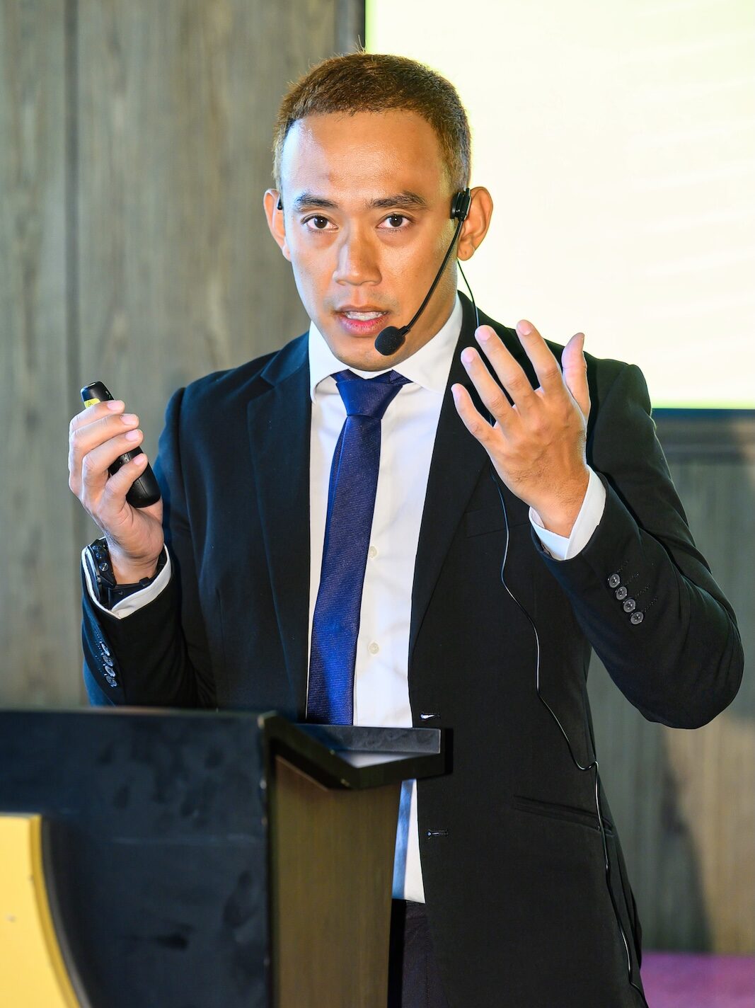 老蕭在全國理財規劃決賽的參賽照片