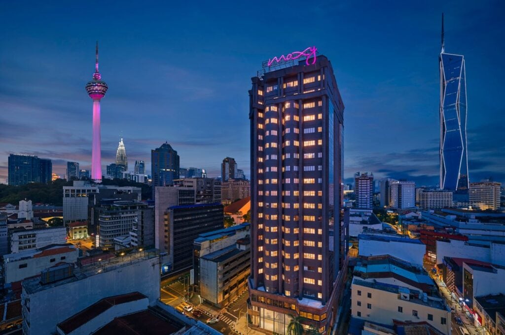Moxy KL Chinatown 外觀 — 吉隆坡茨廠街 Jalan Hang Lekiu 歷史建築改建酒店